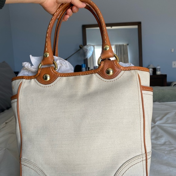 Coach hand bag - Picture 2 of 6